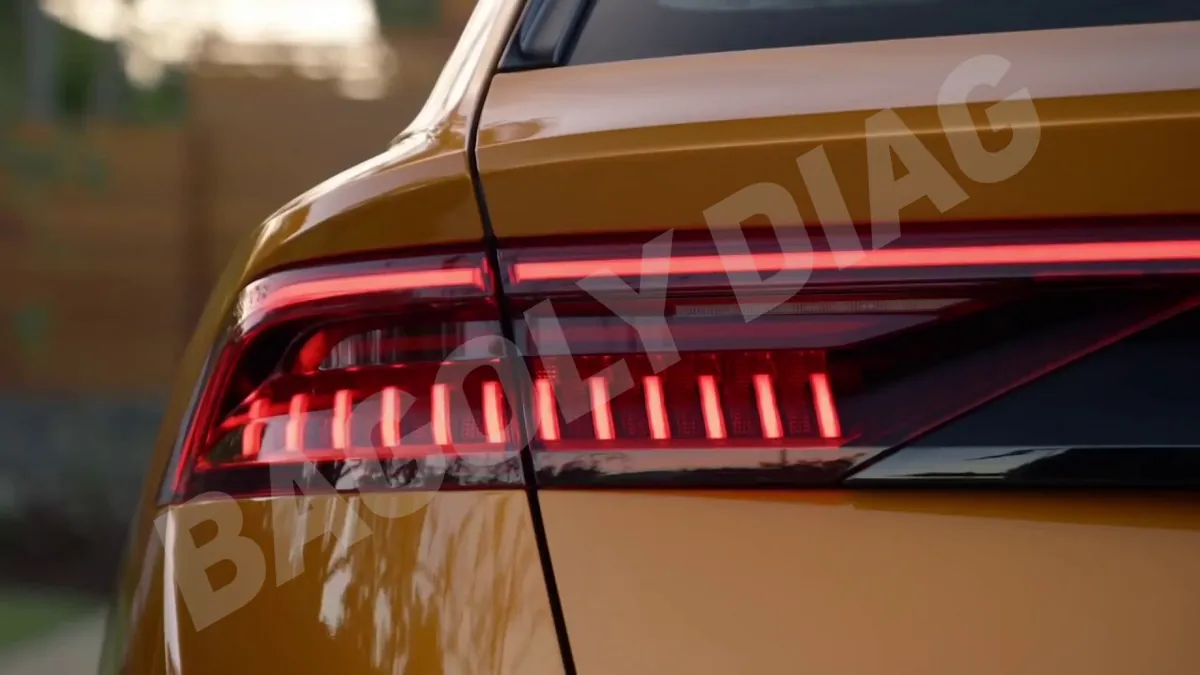 Audi Q8 4M – compatible LED rear light